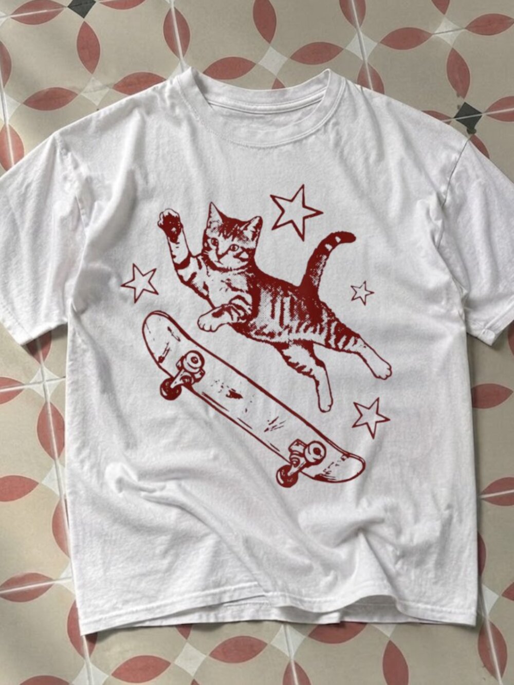 Gildan White Cat Skateboard With Star Graphic Tshirt
